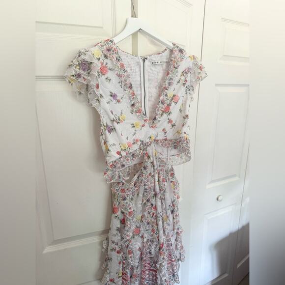 Alice + Olivia Mitzi Cutout Minidress White Floral Short Sleeve Ruffle Dress 14 - Picture 7 of 12